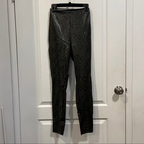 Commando Faux Leather Snake Print Leggings - Picture 4 of 5